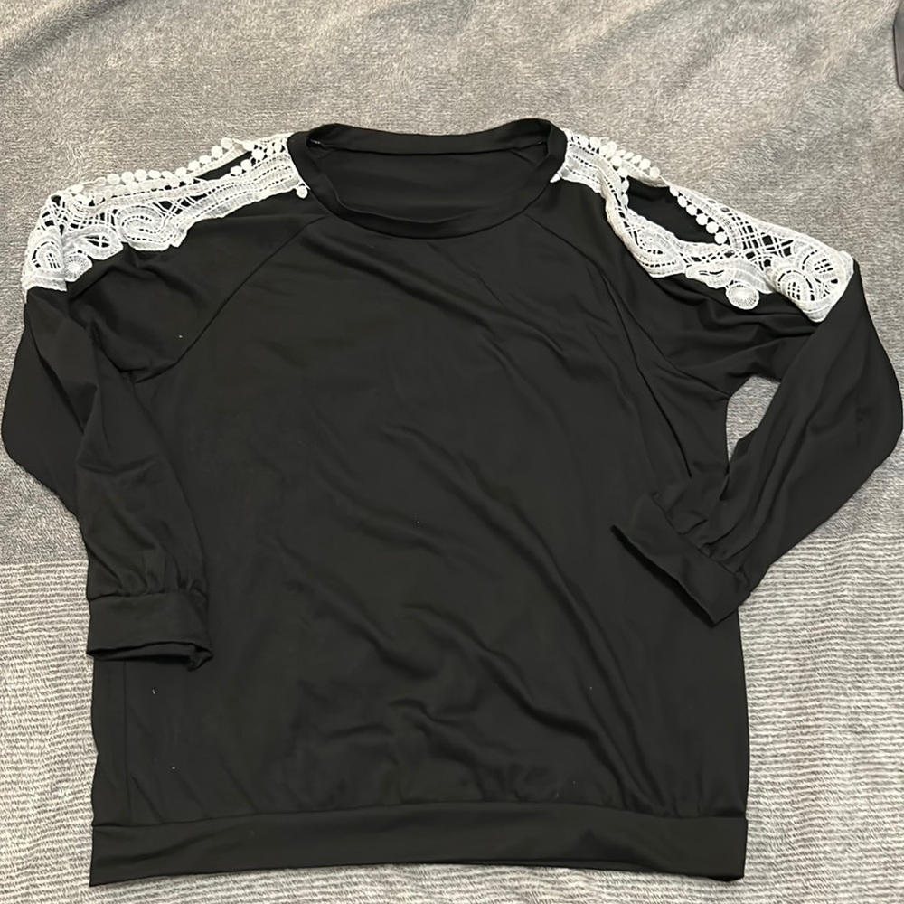 Open shoulder sweatshirt